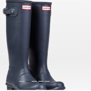 Navy Hunter boot